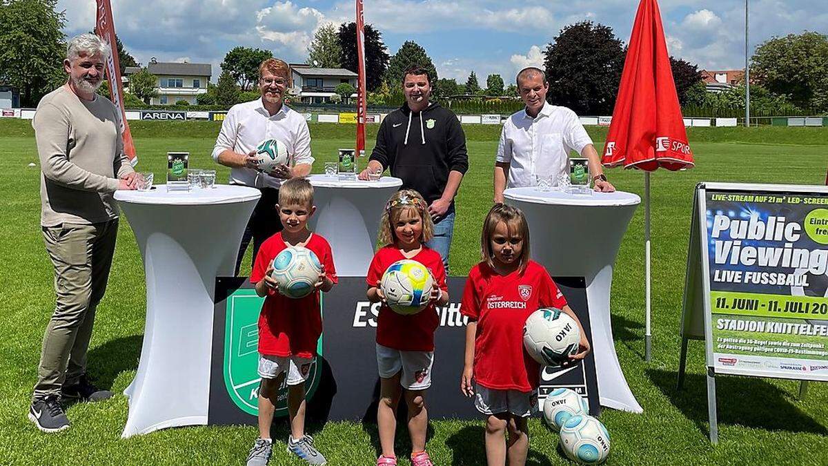 Präsentation des &quot;Public Viewing&quot; im Sportstadion in Knittelfeld