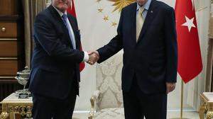 Sobotka war zwei Tage vor dem historischen Treffen Erdogans mit Bundeskanzler Karl Nehammer (ÖVP) am Rande des Madrider NATO-Gipfels nach Ankara gereist.