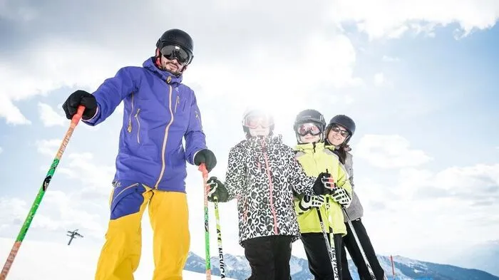 Skifahren für den guten Zweck: das geht am Goldeck