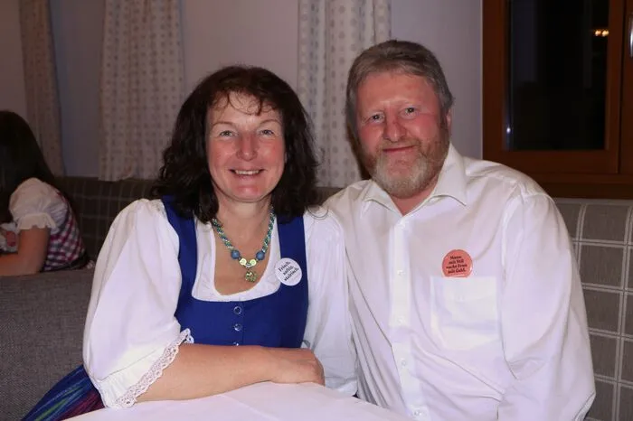 Barbara und Josef Buchebner haben sich 2011 am Ledigenball kennengelernt und drei Jahre später geheiratet. Sie kommen seither jedes Jahr wieder.