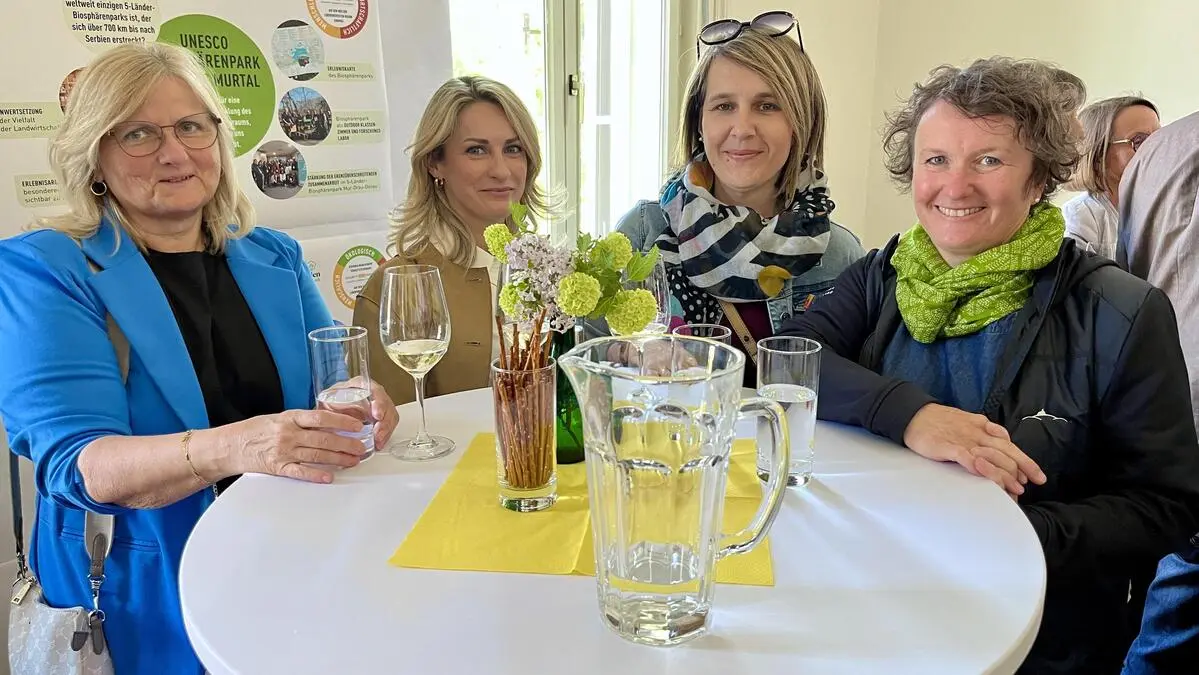 Vertreterinnen und Vertreter von Politik, Wirtschaft und Institutionen folgten der Einladung zum Tag der offenen Tür des Regionalmanagements