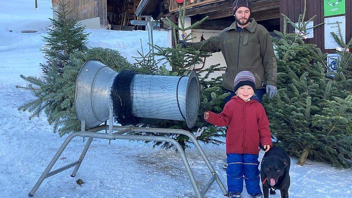 Familie Reisinger aus Neuberg bietet seit mehr als 30 Jahren Abhof Christbaumverkauf an.