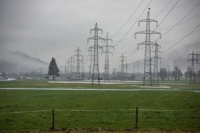 In Großarl und Hüttschlag wurden die Bewohner mit der Zivilschutzwarnung angehalten, sich in die Häuser zu begeben und diese bis auf Weiteres nicht zu verlassen.