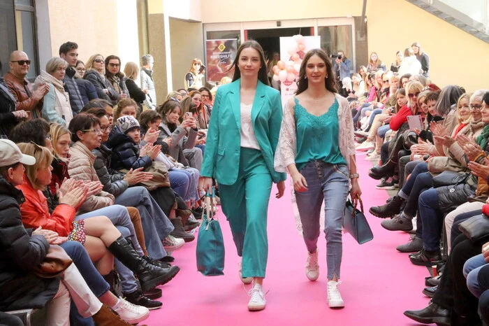 Nicht mit Applaus sparten unter anderen Bezirkshauptfrau Claudia Egger-Grillitsch, Vizebürgermeisterin Silvia Radaelli sowie Lions Althofen-Präsidentin Ingrid Galli. 
