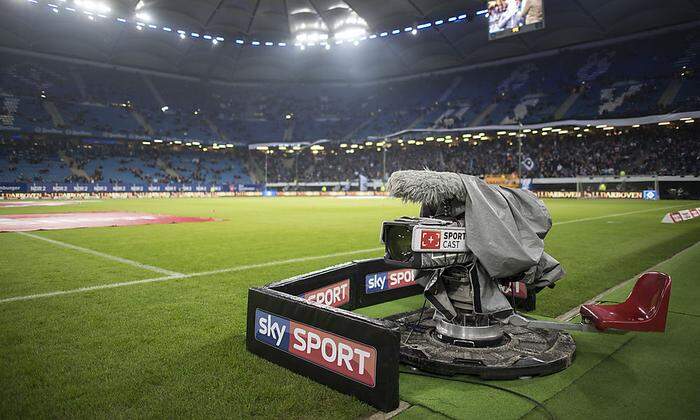 Eine Ultra-HD-Kamera von Sky im Stadion des HSV