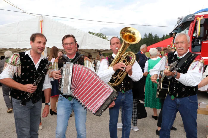 Danach sorgten noch die „Radsberg Zottl“ für die musikalische Stimmung.