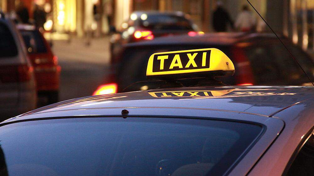 Zwei Taxifahrer wurden in der Nacht überfallen