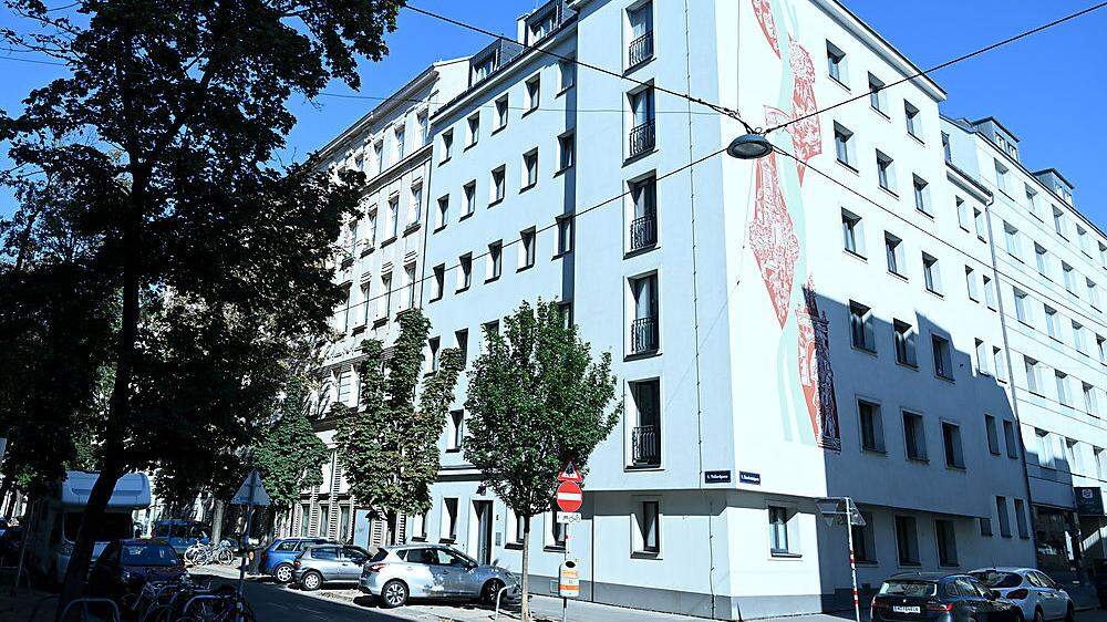 In diesem Wohnhaus in Wien-Mariahilf fand die Polizei die beiden Toten