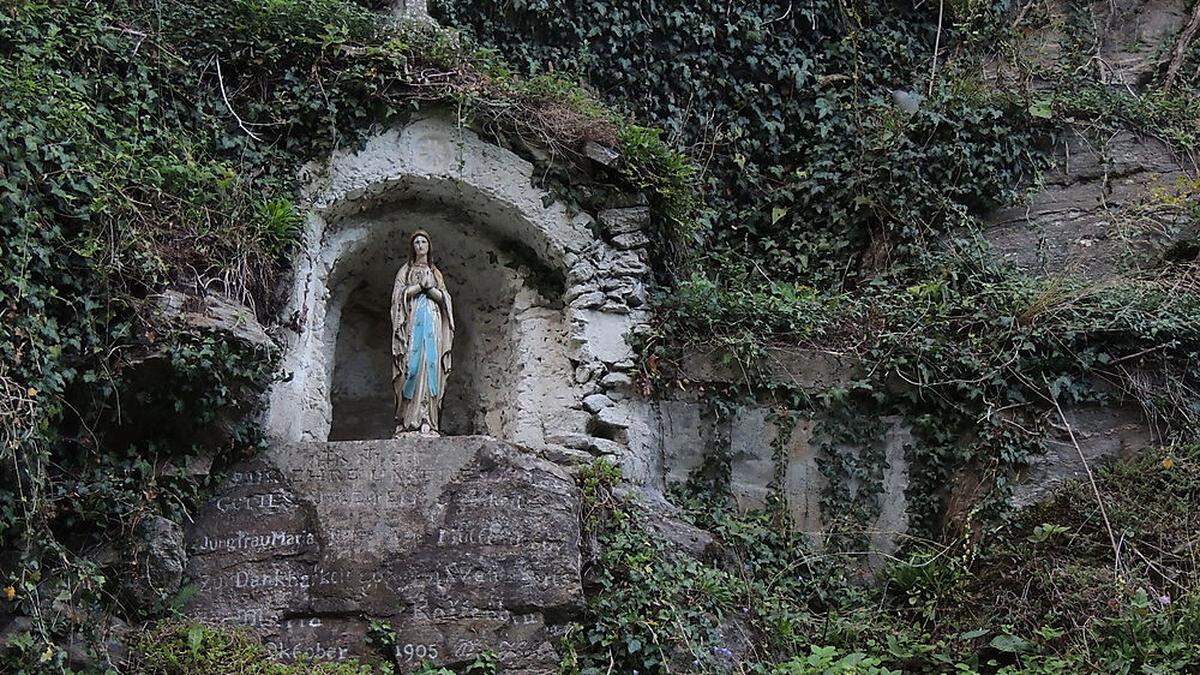 Eine Marienstatue der Pfarre Leoben-Lerchenfeld ziert nun die Nische bei der Kaltenbrunner Kapelle in Leoben