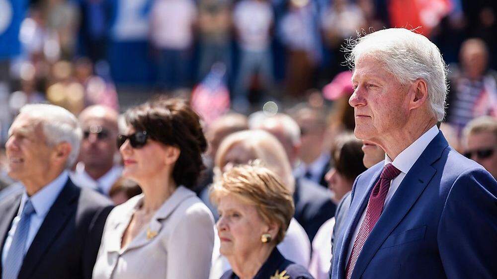 Ex-US-Präsident Bill Clinton und Ex-US-Außenministerin Madeleine Albright wohnten den Feierlichkeiten in Prishtina bei