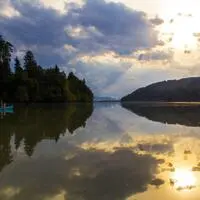 Nur sehr wenige Menschen gehen im Völkermarkter Stausee schwimmen