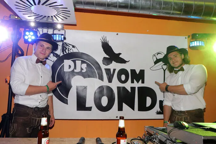 In der Disco die „DJs vom Lond“ mit Florian Krassnitzer und Andreas Krassnitzer heizten mit ihren fetten Beats &amp; Rhythmen den Jugendlichen ordentlich bis in den frühen Morgenstunden ordentlich ein!