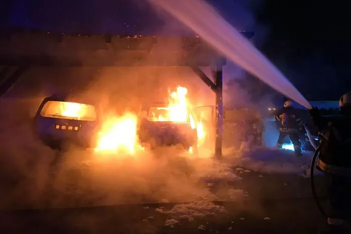 Kurz vor Mitternacht wieder Sirenenalarm.