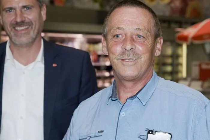 Mitte Juni lud TransGourmet-Geschäftsleiter Josef Röck zu einem Treffen, bei dem der ehemalige Fliegerballorganisator, „Mister Airpower“ Manfred Mayer im Mittelpunkt stand.