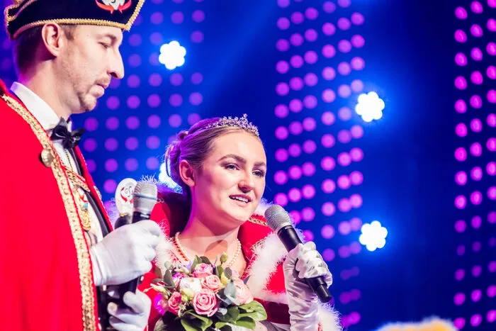 Prinzessin Lisa Moser musste ohne ihren Prinzen auskommen. Paul Schützlhoffer ist in Thailand und wurde von Thomas Matschnig vertreten.