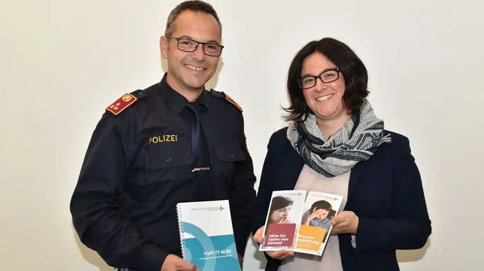 Gemeinsame Initiative: Siegfried Semlitsch (Polizei) und Regina Kaufmann (Gewaltschutzzentrum)