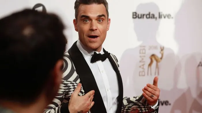 Viel internationale und deutsche Prominenz tummelte sich bei der 68. Bambi-Verleihung in Berlin. So verzückte der britische Popstar Robbie Williams die Fans.