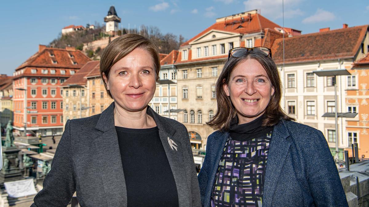 Elke Kahr (KPÖ, re.) und Judith Schwentner (Grüne) müssen in Graz zittern | Elke Kahr (KPÖ, re.) und Judith Schwentner (Grüne) müssen in Graz zittern