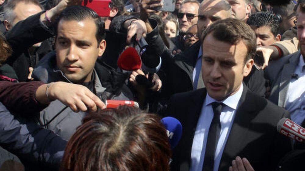 Macron (r.) mit seinem Bodyguard Geard Collomb (l.)