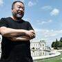 Ai Weiwei vor dem Belvedere