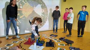 Karla Lizeth Coronado Ramirez hielt einen Workshop in der VS Passail