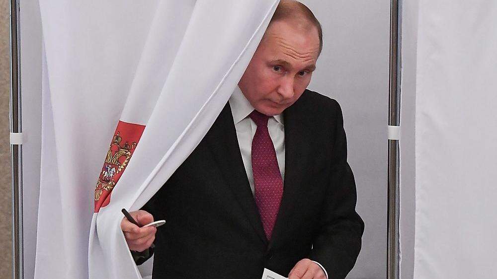 Putin bei der Stimmabgabe