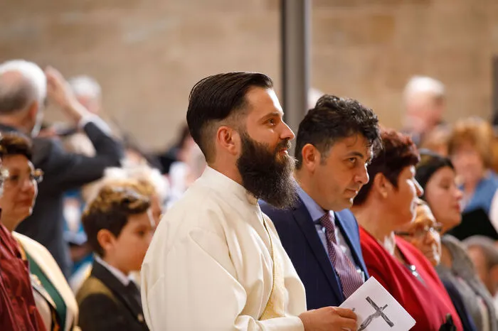 Und weiter: „Ihr seid berufen, allen die Wirklichkeit in Erinnerung zu rufen, dass unser Leben eines mit Christus ist und eines, das von Christus geprägt ist.“