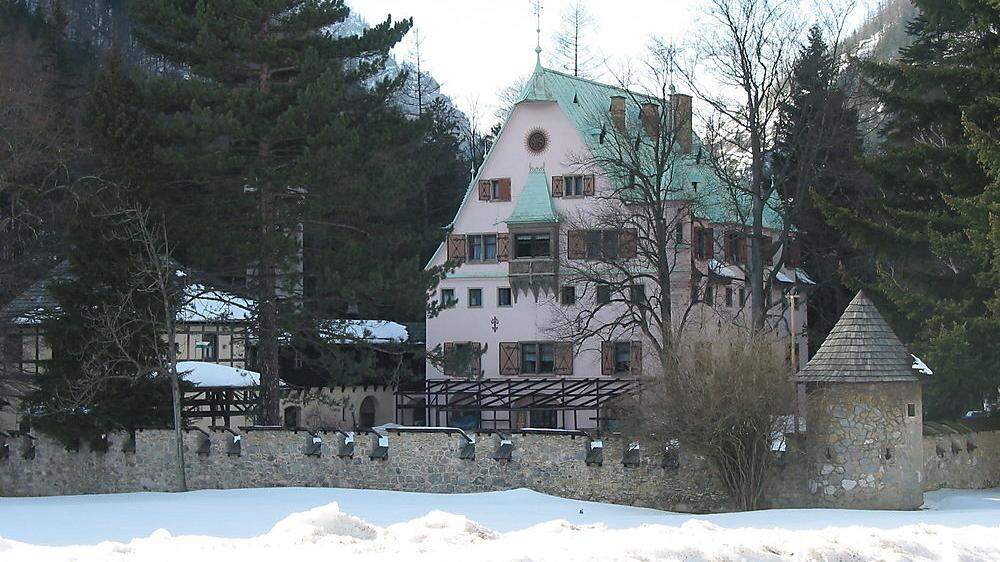 In einem Nebengebäude von Schloss Leopoldstein sind die NAZ-Sportler derzeit untergebracht.