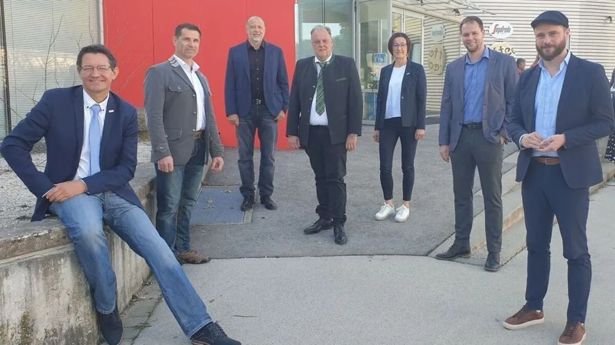 Bürgermeister Martin Treffner und das Führungsteam der Stadt: alle Referate sind aufgeteilt