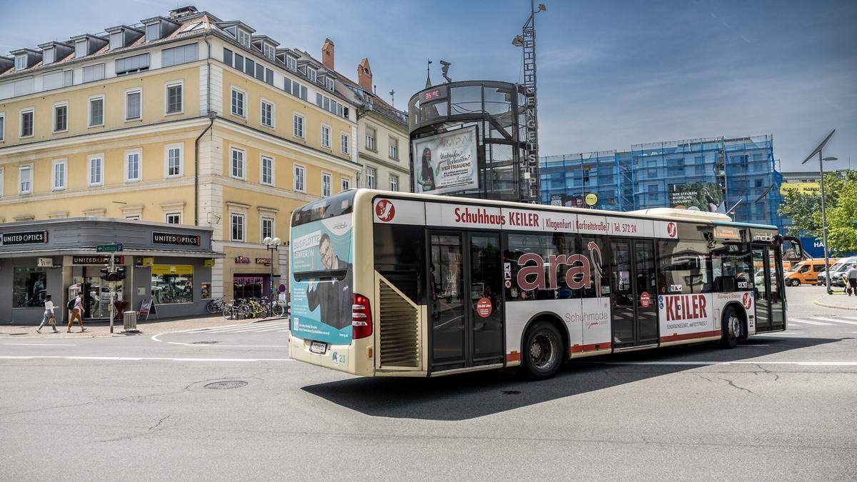 Die Busbuchten am Heiligengeistplatz verschwinden
