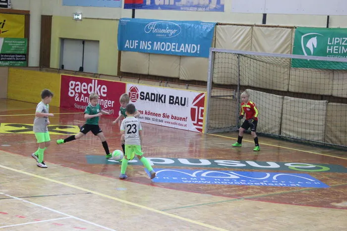 Gespielt wird in den Altersklassen U8, U9, U10, U11, U12 und U14. Den Anfang machten die jüngsten am Freitagvormittag.