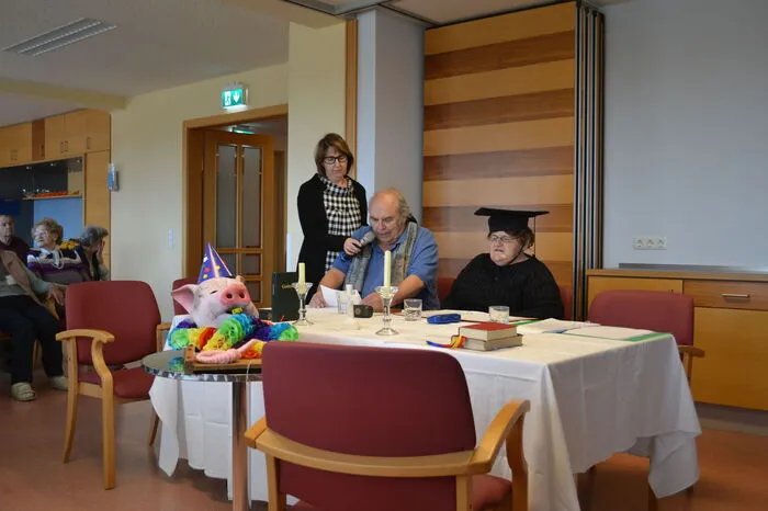 Als Richterin überzeugte dabei Gertraud Jahrmann, als Staatsanwalt Roland Zörner und die Rolle der Gerichtsschreiberin übernahm Andrea Reiter.