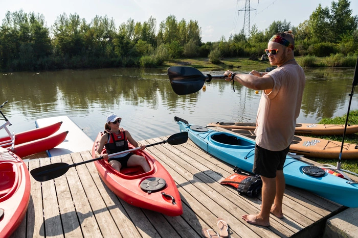 Nach einer kurzen Theorieeinheit geht es ins Wasser