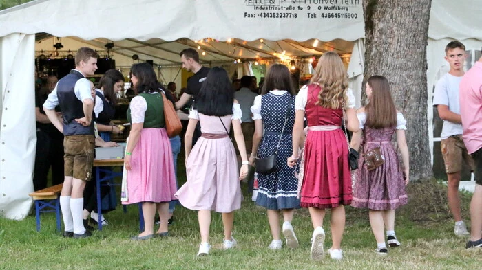 Viel Jugend und Junggebliebene sah man am Wochenende in Guttaring.