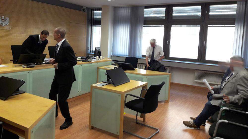 BP-Stichwahl: Prozess gegen Wahlleiter und Stellvertreter in Tirol
