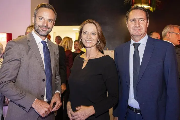 Chefredakteur Wolfgang Fercher, Kleine-Zeitung-Geschäftsführerin Xenia Daum und Kelag-Vorstand Reinhard Draxler 