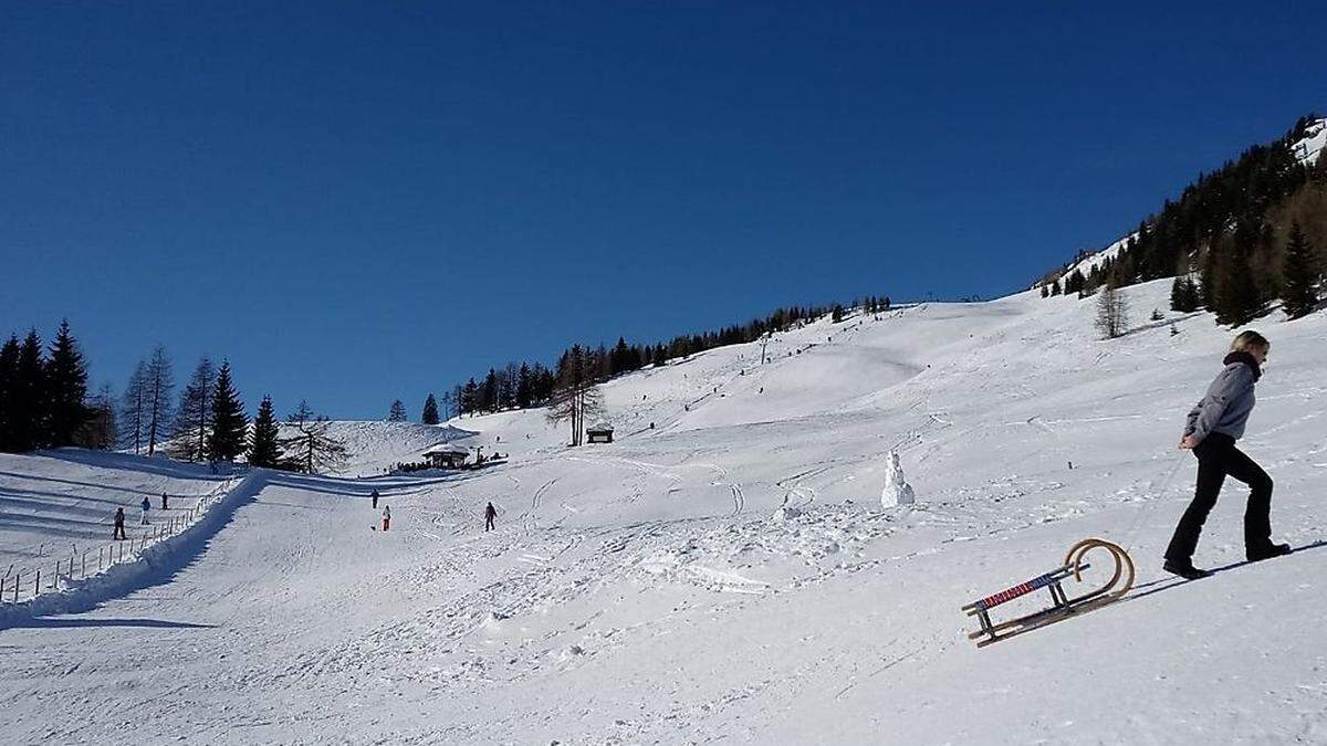 Das Wetter lädt heute wieder zu Wintersport in den Bergen ein. Es ist aber relativ kalt