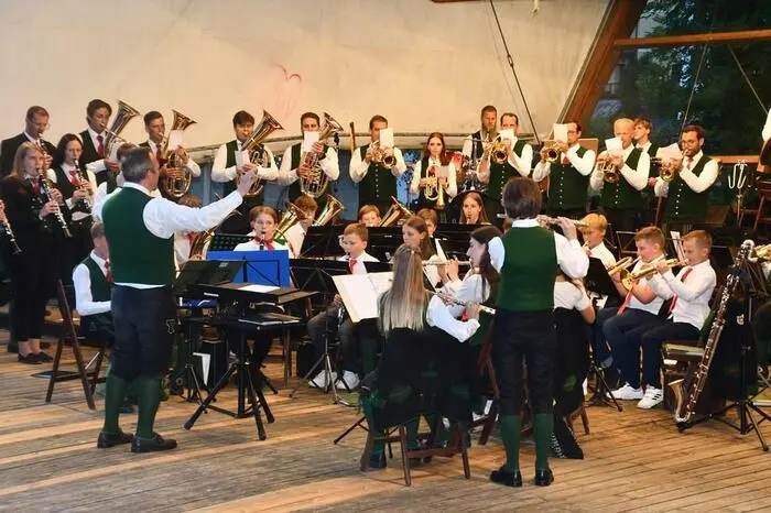 Ein Höhepunkt war der gemeinsame Auftritt des Jugendblasorchesters mit dem Musikverein Stadtkapelle Murau, die gemeinsam die Polka „Jugendträume“ zum Besten gaben. 