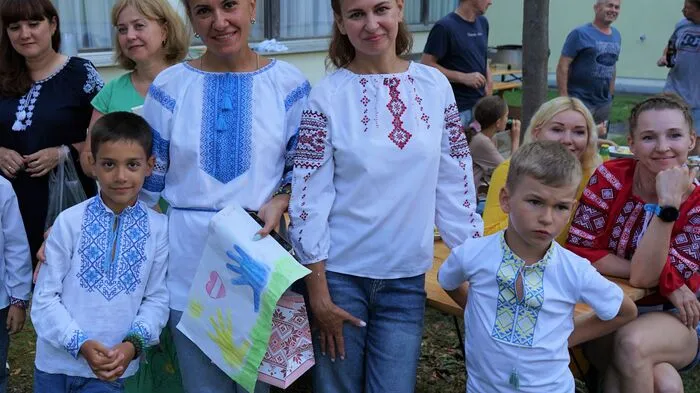 Klicken Sie sich durch die Fotos vom Grillabend mit den Kindern und ihren Müttern aus der Ukraine im Lehrlingsheim Voitsberg.