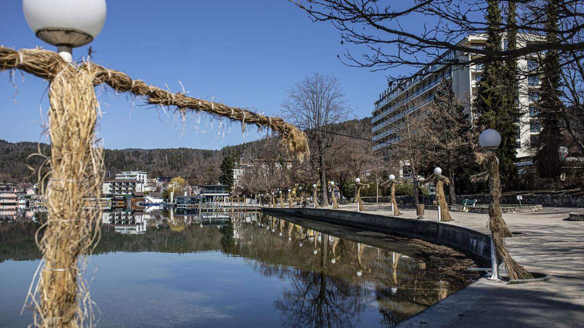 Menschenleere Promenade und Ortszentrum Pörtschach März 2020