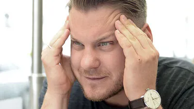 Kaum zu fassen: Marvin Kren räumt beim Deutschen Fernsehpreis ab