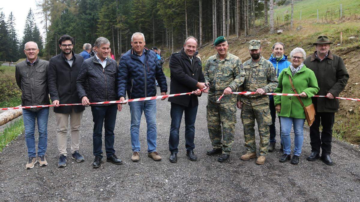 Feierliche Eröffnung mit Bürgermeister Bacher und Oberst Hofer