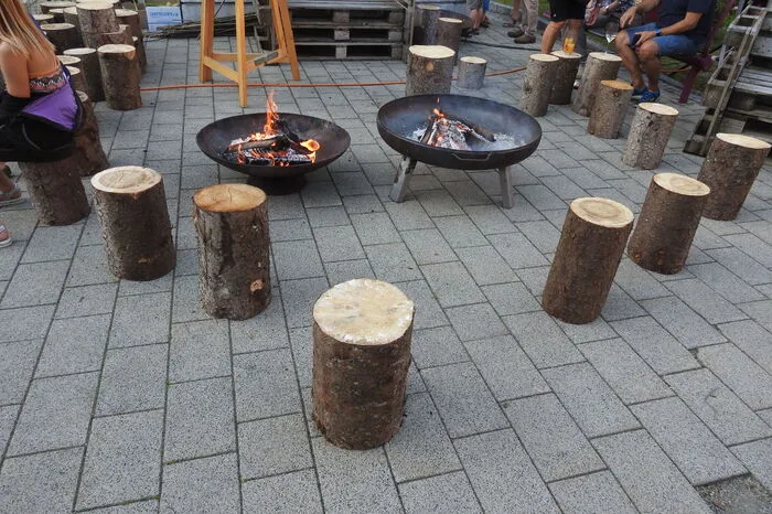 Am Lagerfeuer hatte man die Möglichkeit zum „Woazbrotn“.
