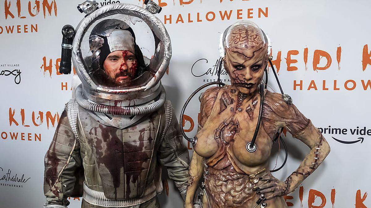 Model Heidi Klum als Alien mit Ehemann Tom Kaulitz