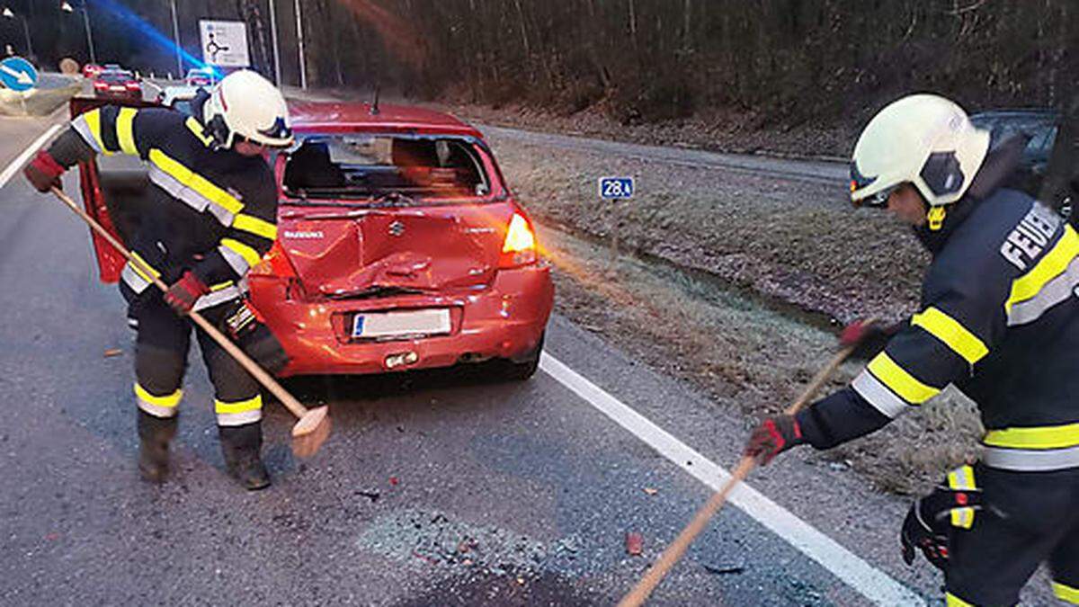 Die Weizer Stadtfeuerwehr räumte die Unfallstelle