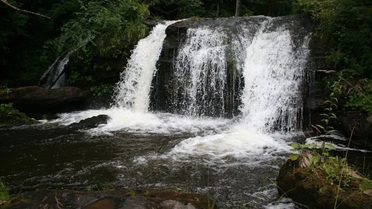 Der idyllische Wasserfall der Schwarzen Sulm in der Priegl-Schlucht ist eines der vielen zu sehenden Bilder von fünf Fotografen