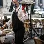 Die Maskenpflicht in Italien gilt nicht nur für Kellner, sondern beim Eintreten ins Lokal auch für Gäste