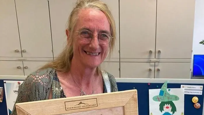 Helga Spellenberg-Rathleitner, ist am Borg Feldbach Lehrerin der ersten Stunde und ging kürzlich zum zweiten Mal in Pension