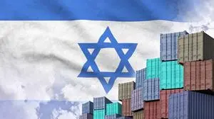 Israel flag and big stack of shipping cargo containers in docks with sky background, Israel flag and big stack of shipping cargo containers in docks with sky background close up, Israel flag and big stack of shipping cargo containers in docks with sky background close up, 02.10.2024, Copyright: xMehaniqx Panthermedia38013501.jpg 