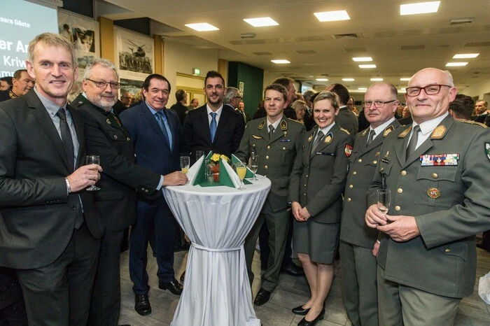 Beim Neujahrsempfang in der Gablenzkaserne treffen sich Vertreter aus dem Bundesheer, der Einsatzorganisationen, der Behörden und der Politik.